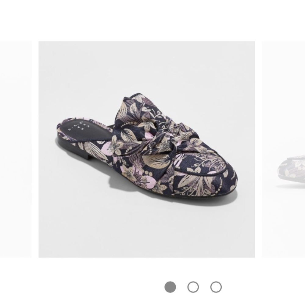 NWT - Flower Mules